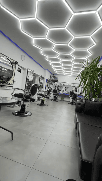 Sahil Barber Shop — Studio in Salzburg
