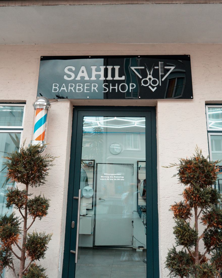 Cut bei Sahil Barber Shop